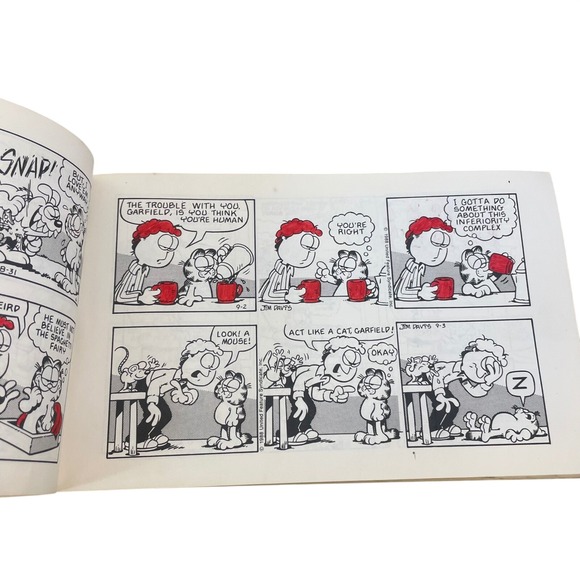 Vtg Garfield Goes to Waist Comic Jim Davis 18th Book FIRST EDITION 1990  READ - Picture 10 of 16